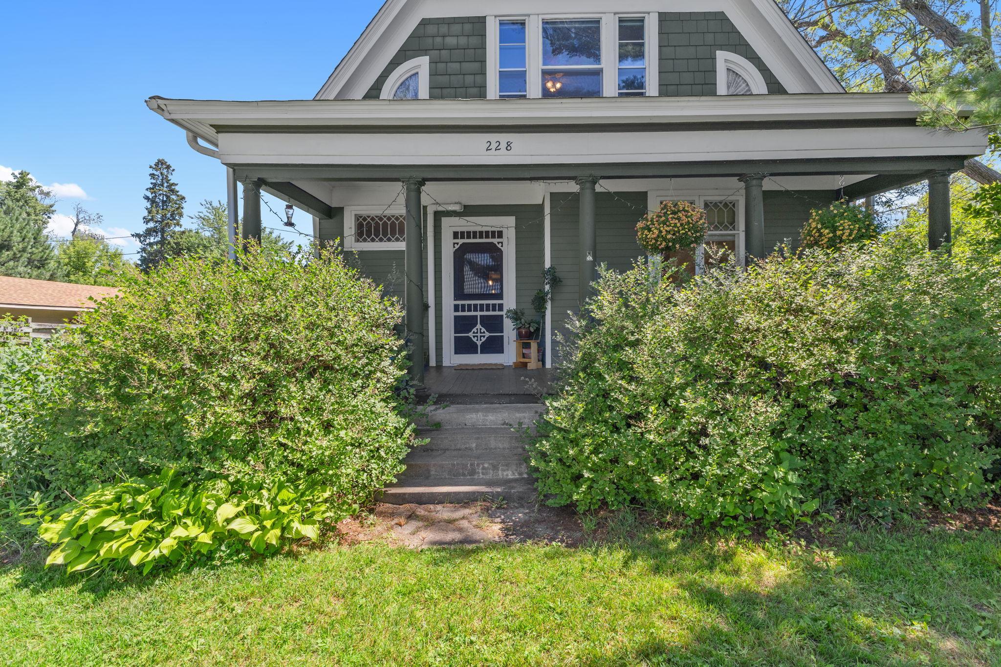228 Summit Avenue Center City, MN 55012 - Photo 4 of 71