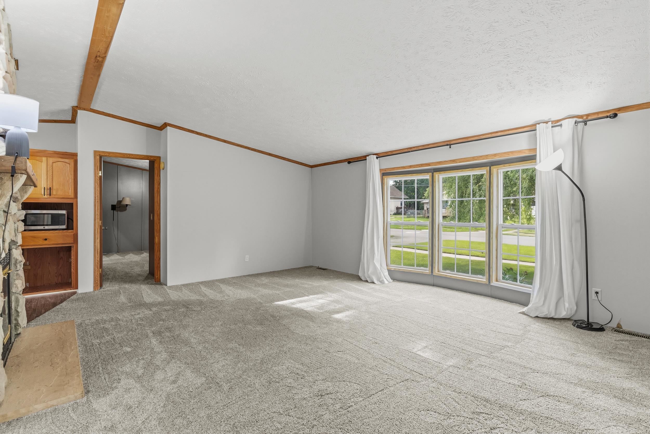 880 North East Street Fenton, MI 48430 - Photo 14 of 33 50213327-77e1ce59-f0c1-4931-a34d-4d42bd093002.JPG