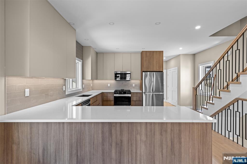 416 North 8th Street Fairview, NJ 07022 - Photo 11 of 45