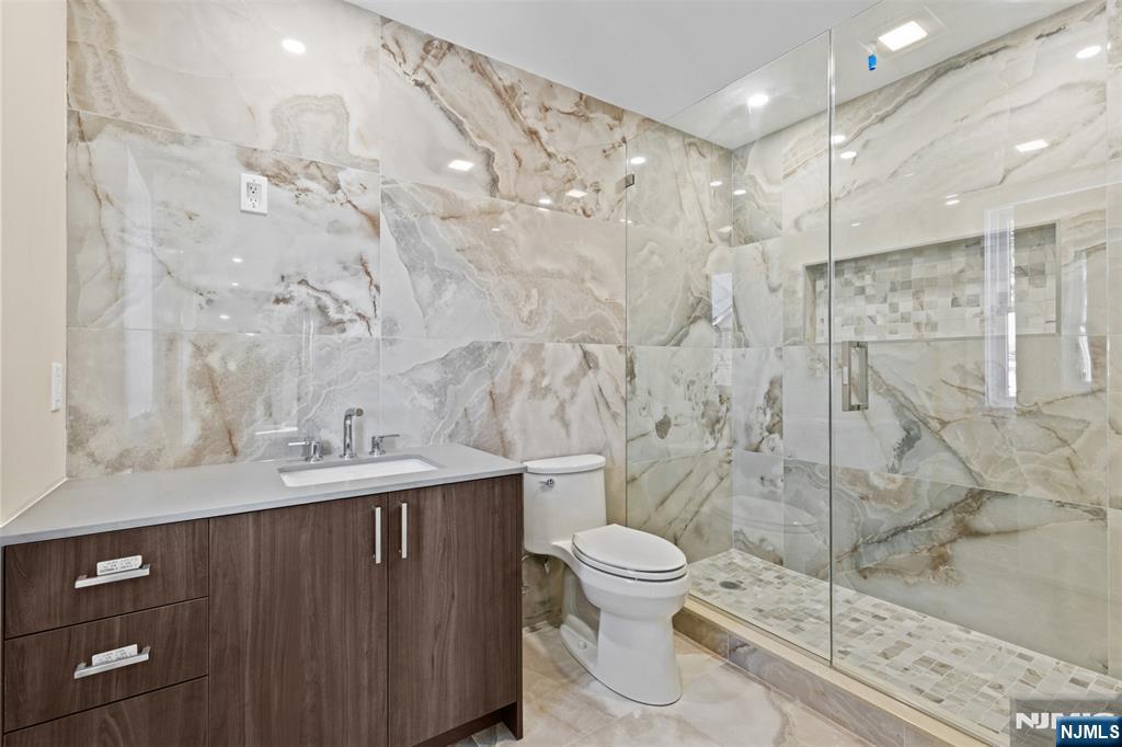 416 North 8th Street Fairview, NJ 07022 - Photo 27 of 45