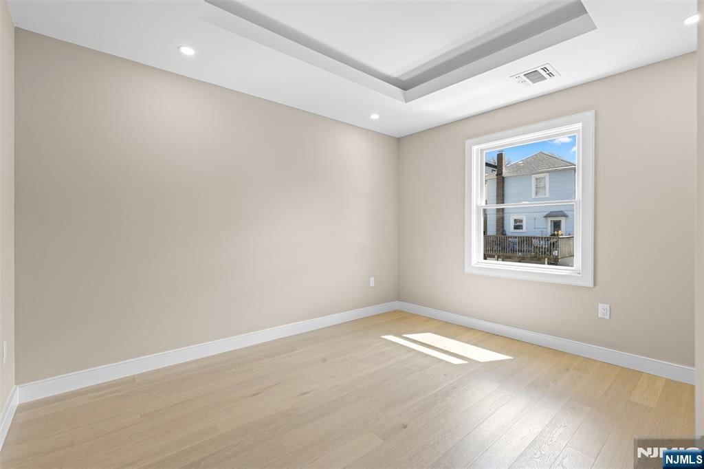 416 North 8th Street Fairview, NJ 07022 - Photo 33 of 45