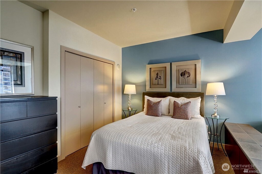 910 Lenora Street, Unit S1404 Seattle, WA 98121 - Photo 6 of 17