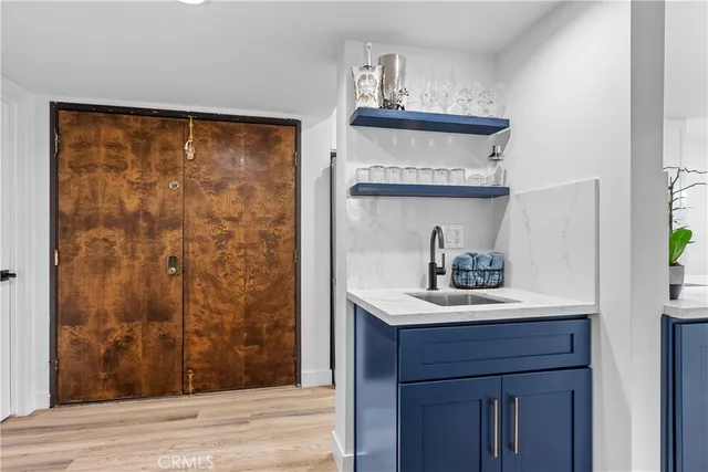 $699,000 | 5325 Lindley Avenue, Unit 106, Tarzana, CA 91356