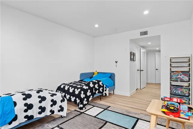 $699,000 | 5325 Lindley Avenue, Unit 106, Tarzana, CA 91356