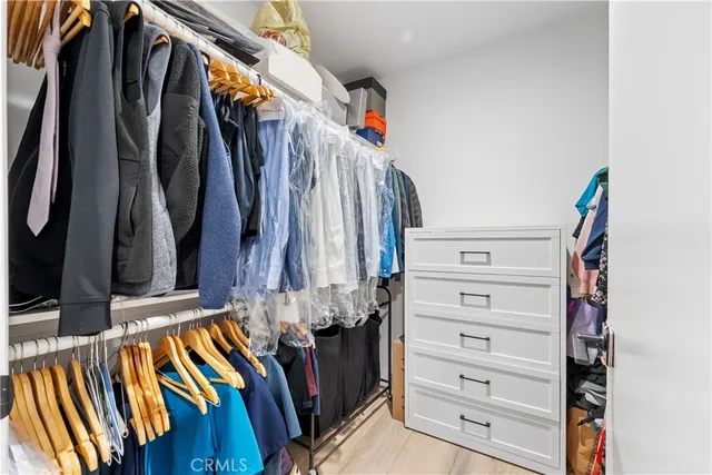 $699,000 | 5325 Lindley Avenue, Unit 106, Tarzana, CA 91356