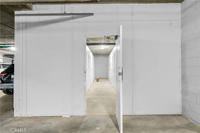 $699,000 | 5325 Lindley Avenue, Unit 106, Tarzana, CA 91356