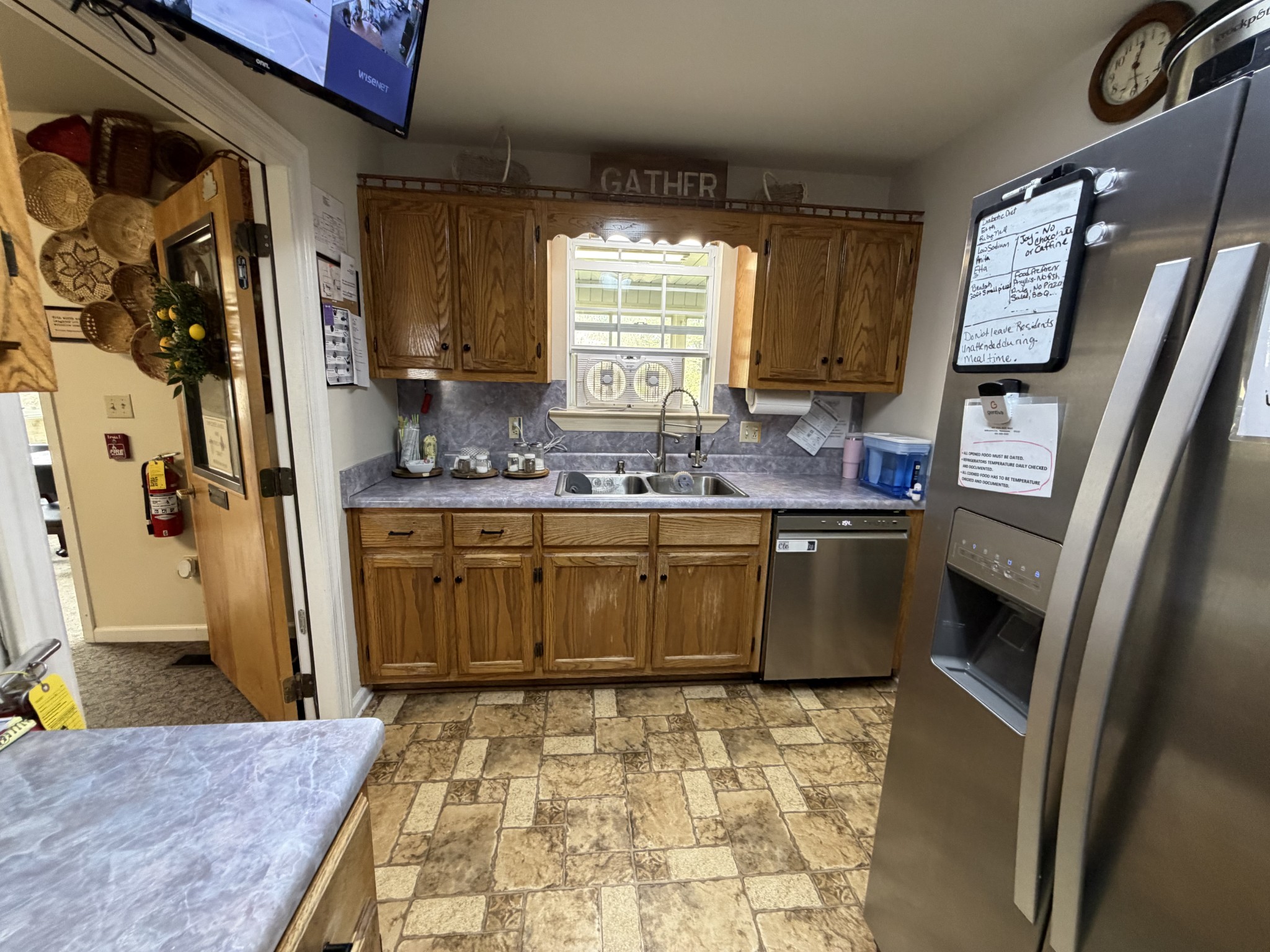 521 Pike Hill Road McMinnville, TN 37110 - Photo 8 of 15 a kitchen with stainless steel appliances granite countertop a sink stove and refrigerator