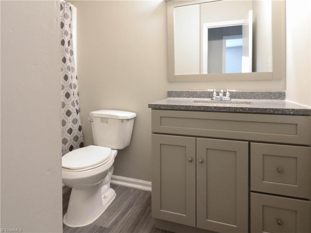 5669 Hornaday Road, Unit H Greensboro, NC 27409 - Photo 14 of 15 Gallery Image 14