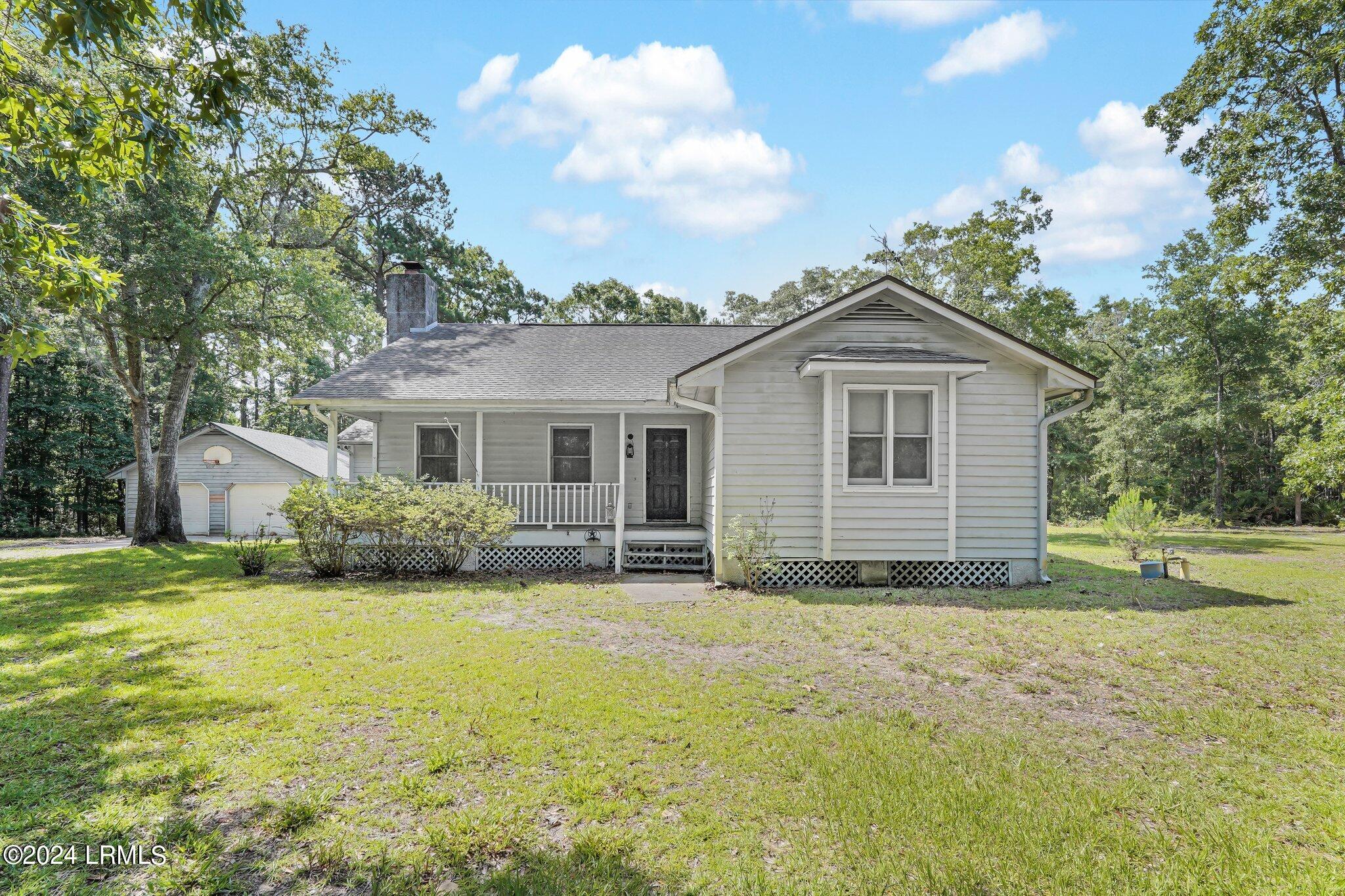 420 Sams Point Road Beaufort, SC 29907 - Photo 3 of 49 3-web-or-mls-DSC07661