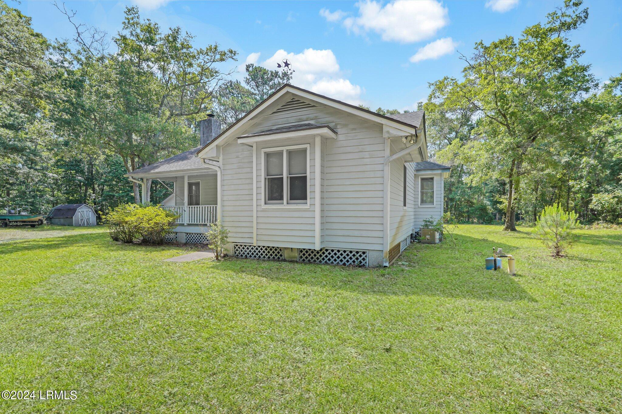 420 Sams Point Road Beaufort, SC 29907 - Photo 8 of 49 8-web-or-mls-DSC07672a
