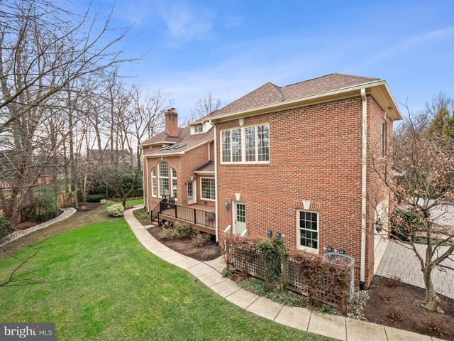$2,300,000 | 1405 Greenwood Place, Alexandria, VA 22304