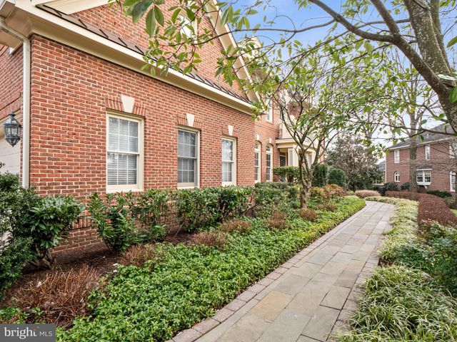 $2,300,000 | 1405 Greenwood Place, Alexandria, VA 22304