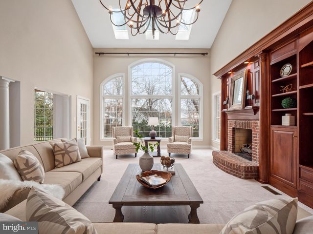 $2,300,000 | 1405 Greenwood Place, Alexandria, VA 22304