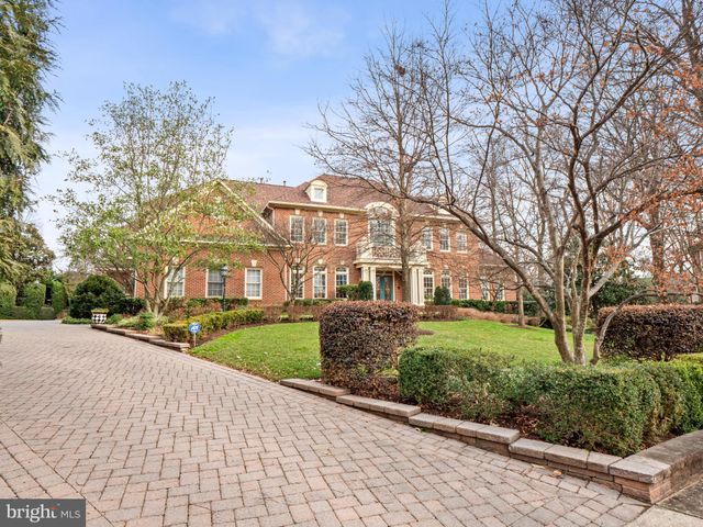 $2,300,000 | 1405 Greenwood Place, Alexandria, VA 22304