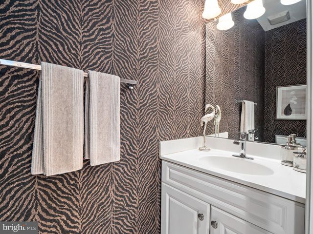 $2,300,000 | 1405 Greenwood Place, Alexandria, VA 22304