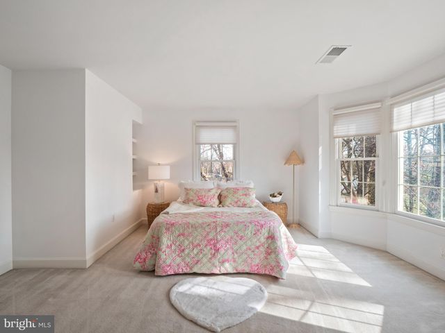 $2,300,000 | 1405 Greenwood Place, Alexandria, VA 22304