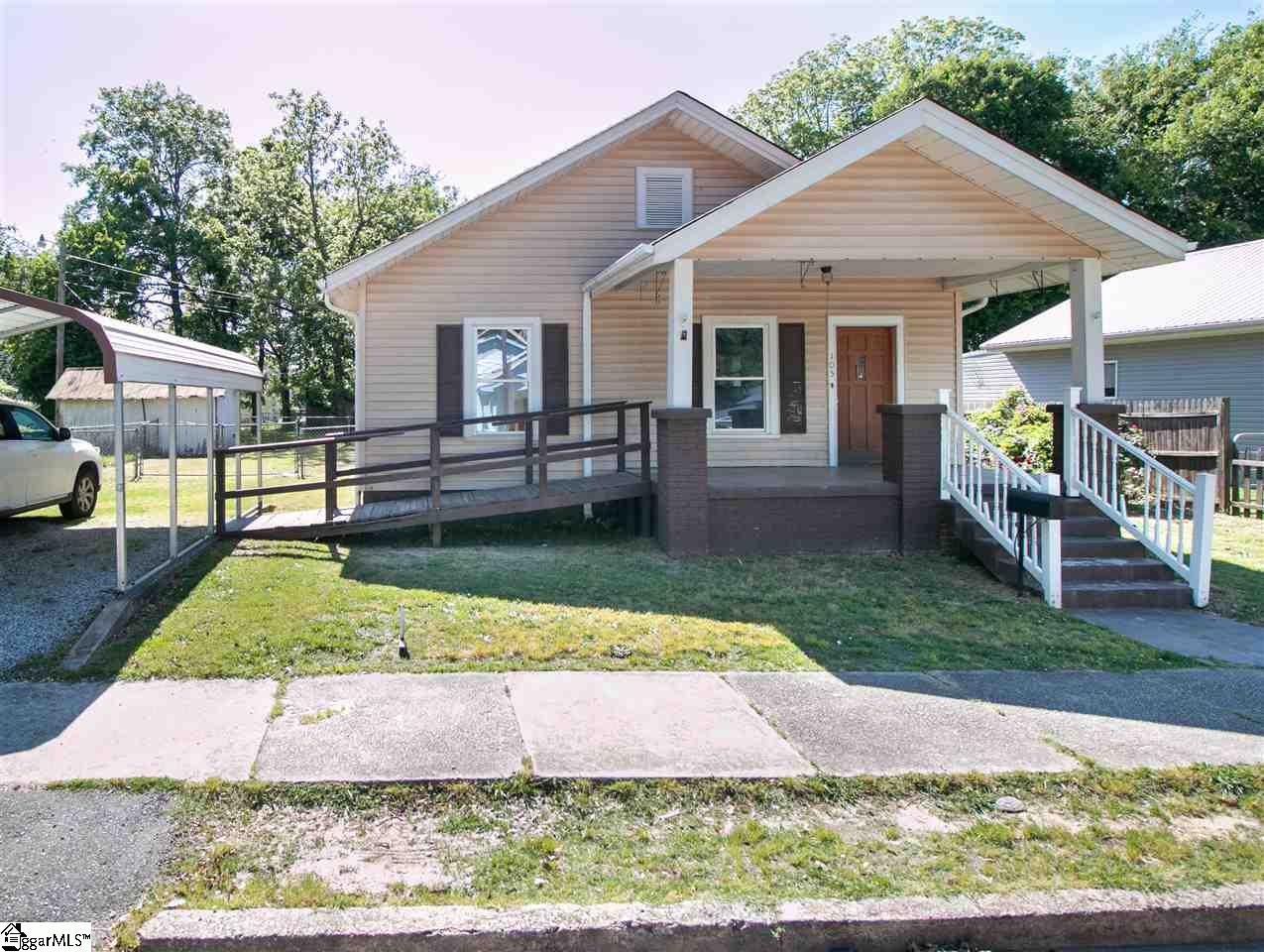 105 Gordon Street Clinton, SC 29325 - Photo 1 of 14 Gallery Image 1