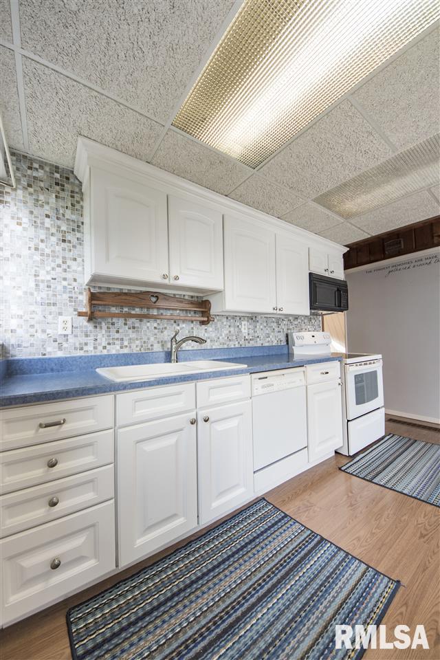 12310 North Riverview Road Chillicothe, IL 61523 - Photo 14 of 36 Gallery Image 14