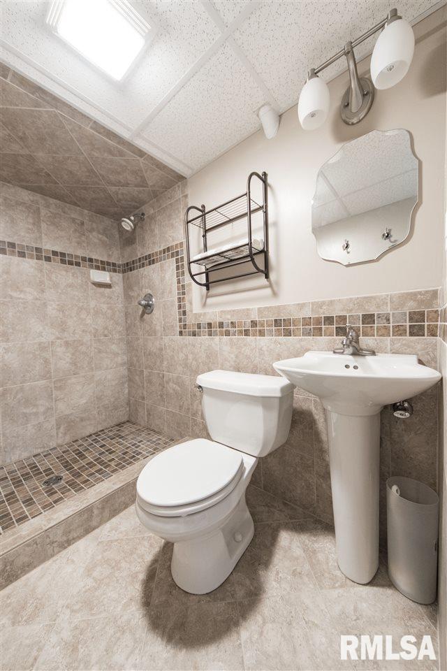 12310 North Riverview Road Chillicothe, IL 61523 - Photo 6 of 36 Gallery Image 6