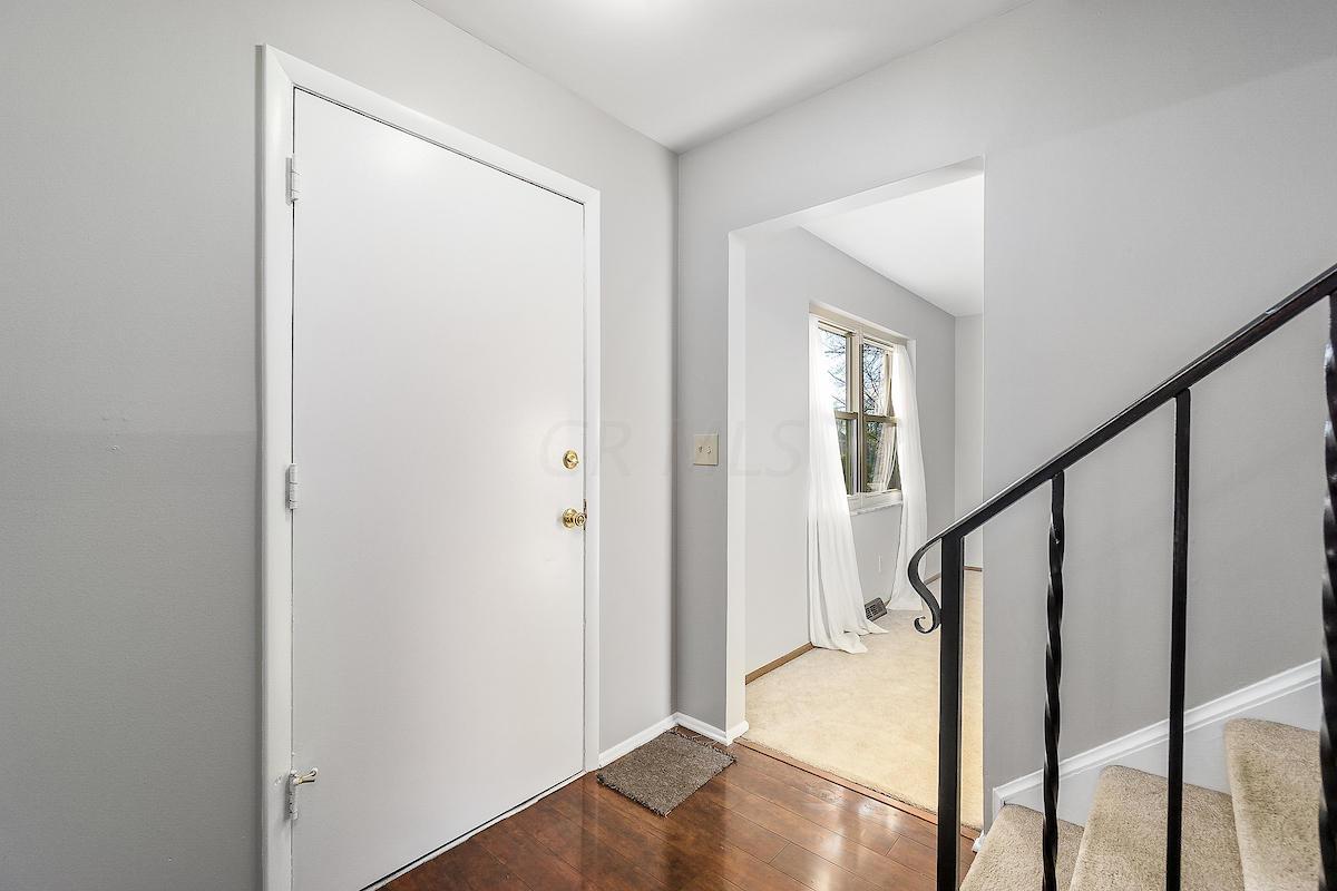 6389 Karl Road Columbus, OH 43229 - Photo 3 of 31 Gallery Image 3