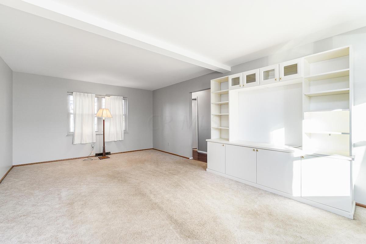 6389 Karl Road Columbus, OH 43229 - Photo 5 of 31 Gallery Image 5