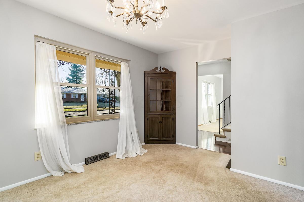 6389 Karl Road Columbus, OH 43229 - Photo 8 of 31 Gallery Image 8