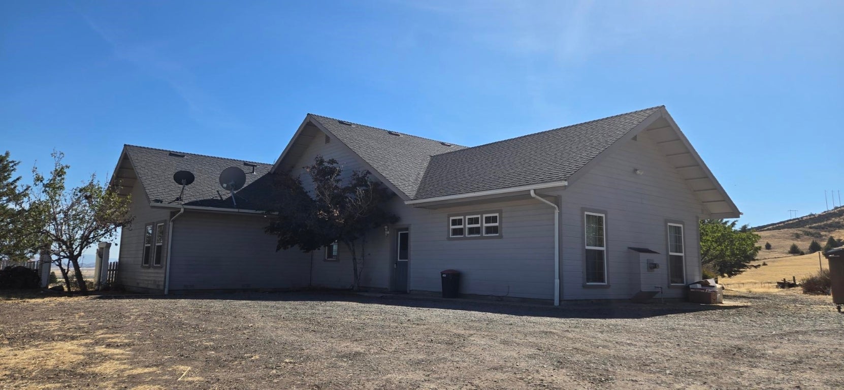 5811 Ager Road Montague, CA 96064 - Photo 3 of 41 Gallery Image 3