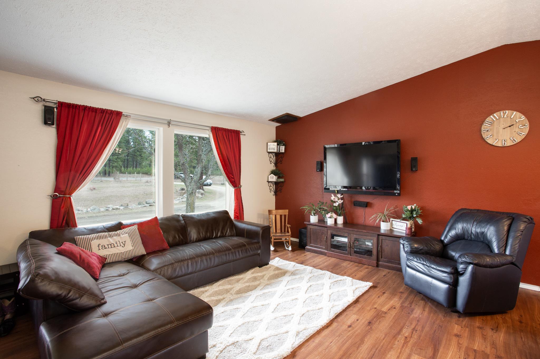 28411 North Hardesty Road Chattaroy, WA 99003 - Photo 3 of 46 Gallery Image 3