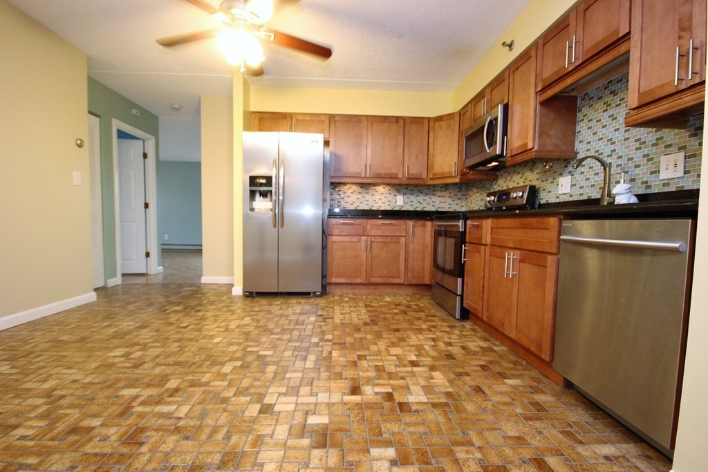 209 Riverview Avenue, Unit 28 Newton, MA 02466 - Photo 12 of 24