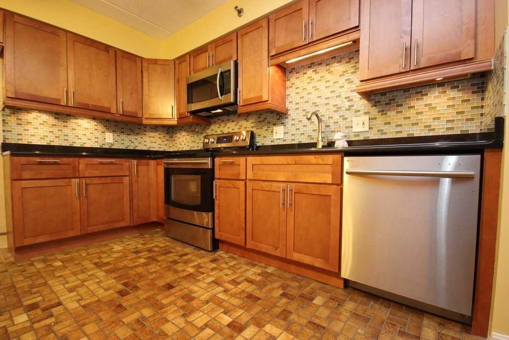 209 Riverview Avenue, Unit 28 Newton, MA 02466 - Photo 13 of 24