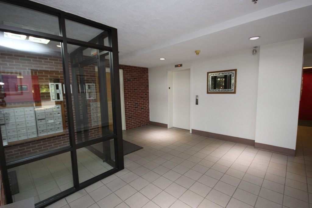 209 Riverview Avenue, Unit 28 Newton, MA 02466 - Photo 20 of 24