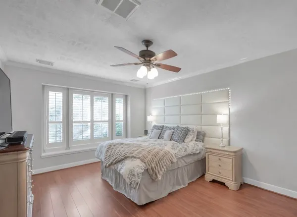 $855,000 | 22 Brywood Place, Spring, TX 77382