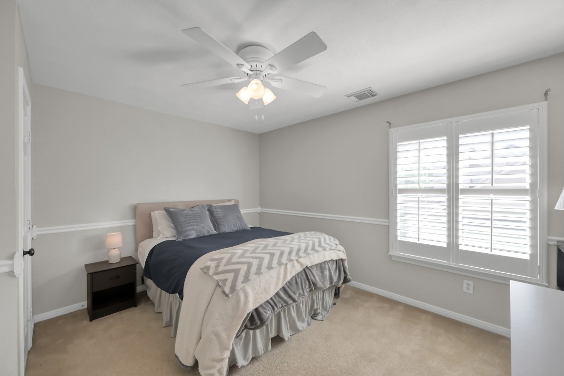 22 Brywood Place Spring, TX 77382 - Photo 20 of 31 Auxiliary bedroom