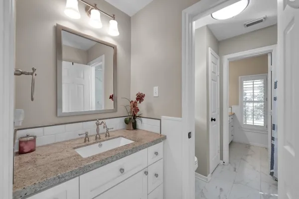$855,000 | 22 Brywood Place, Spring, TX 77382