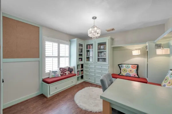 $855,000 | 22 Brywood Place, Spring, TX 77382