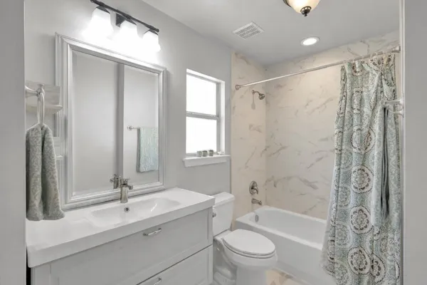 $855,000 | 22 Brywood Place, Spring, TX 77382