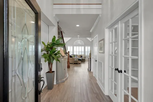 $855,000 | 22 Brywood Place, Spring, TX 77382