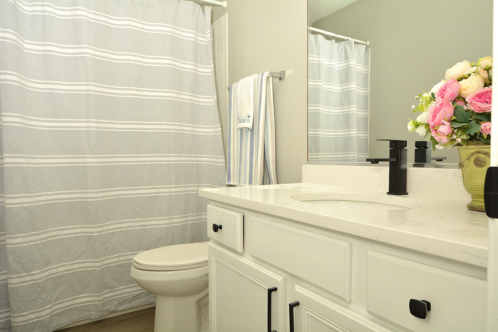 2840 Bluewater Circle Naperville, IL 60564 - Photo 13 of 20