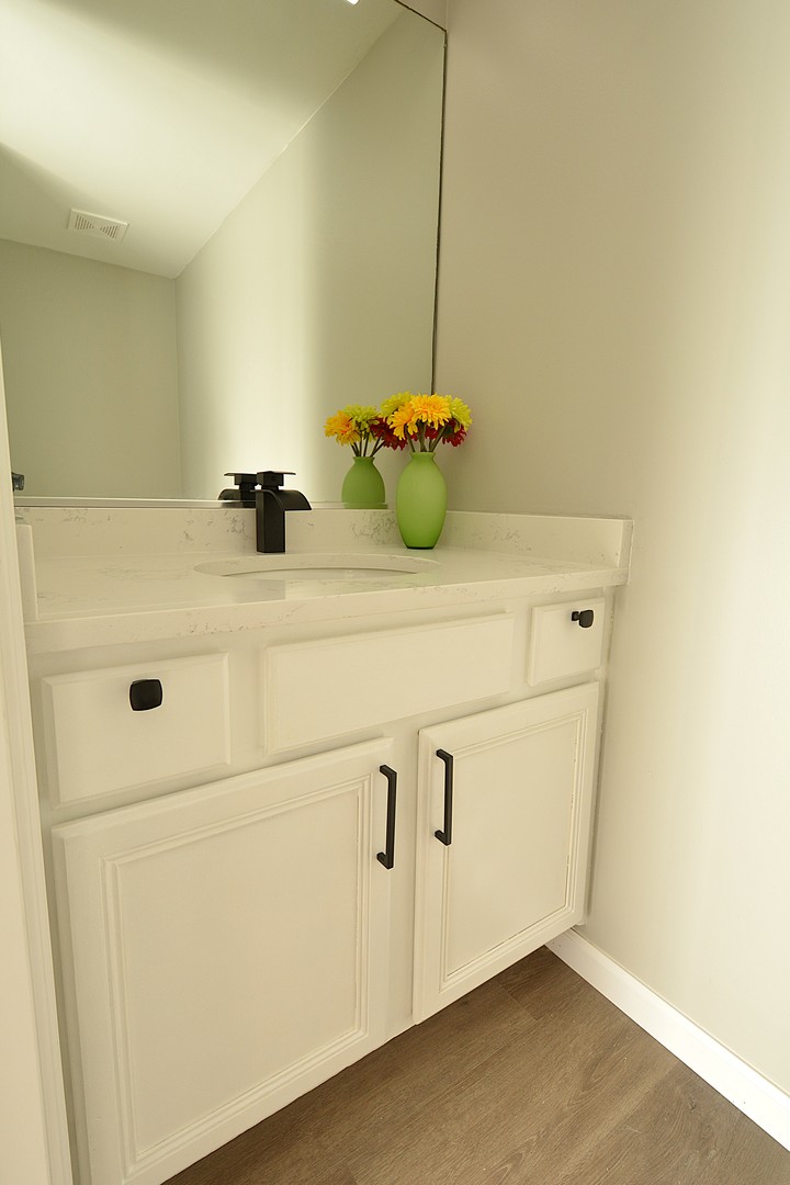 2840 Bluewater Circle Naperville, IL 60564 - Photo 7 of 20