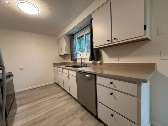 $459,000 | 4853 Elderberry Loop, Springfield, OR 97478