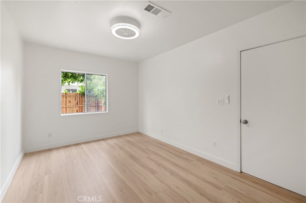 18418 Sylvan Street Reseda, CA 91335 - Photo 8 of 18