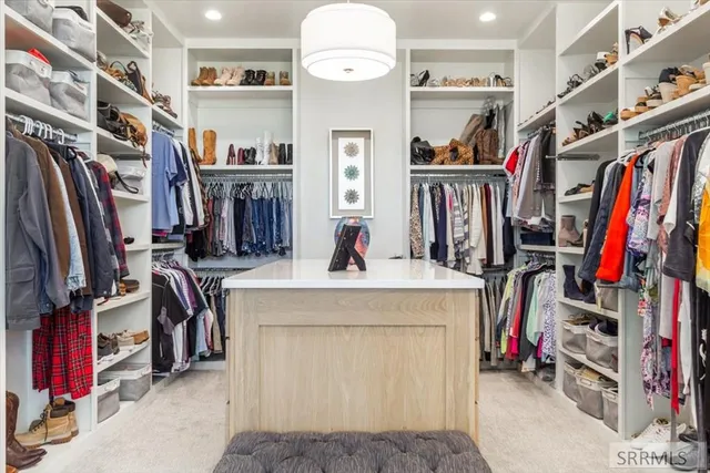 $1,500,000 | 1292 East 1090 North, Shelley, ID 83274