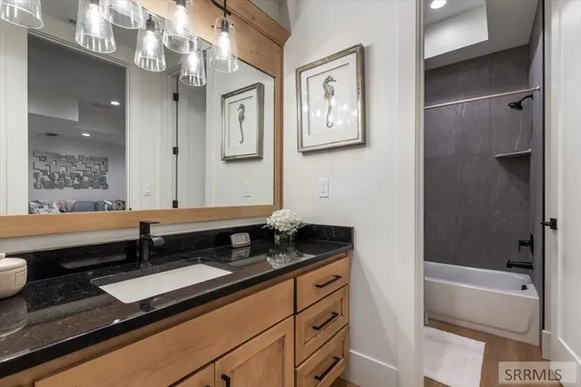 $1,500,000 | 1292 East 1090 North, Shelley, ID 83274