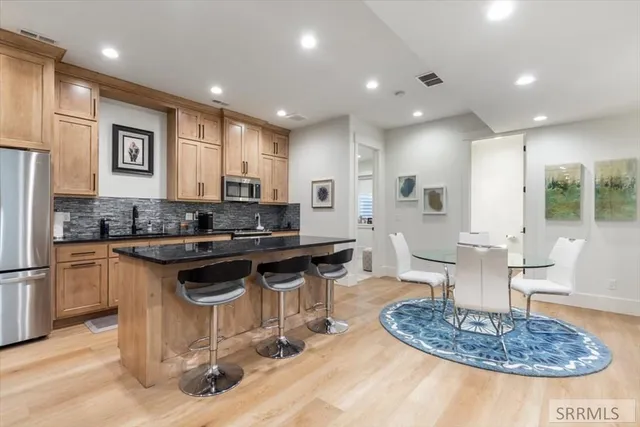 $1,500,000 | 1292 East 1090 North, Shelley, ID 83274