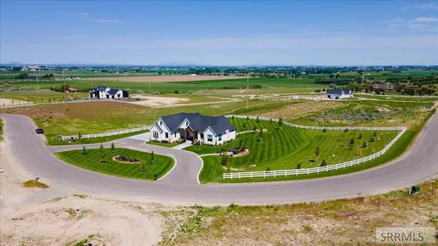 $1,500,000 | 1292 East 1090 North, Shelley, ID 83274