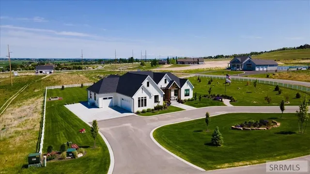 $1,500,000 | 1292 East 1090 North, Shelley, ID 83274