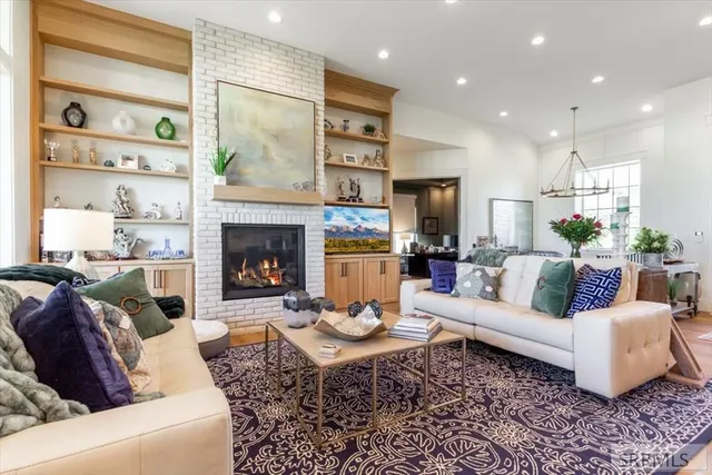 $1,500,000 | 1292 East 1090 North, Shelley, ID 83274