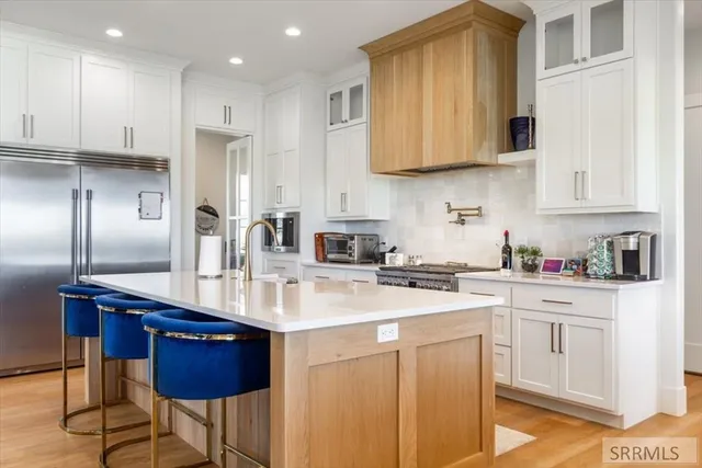 $1,500,000 | 1292 East 1090 North, Shelley, ID 83274