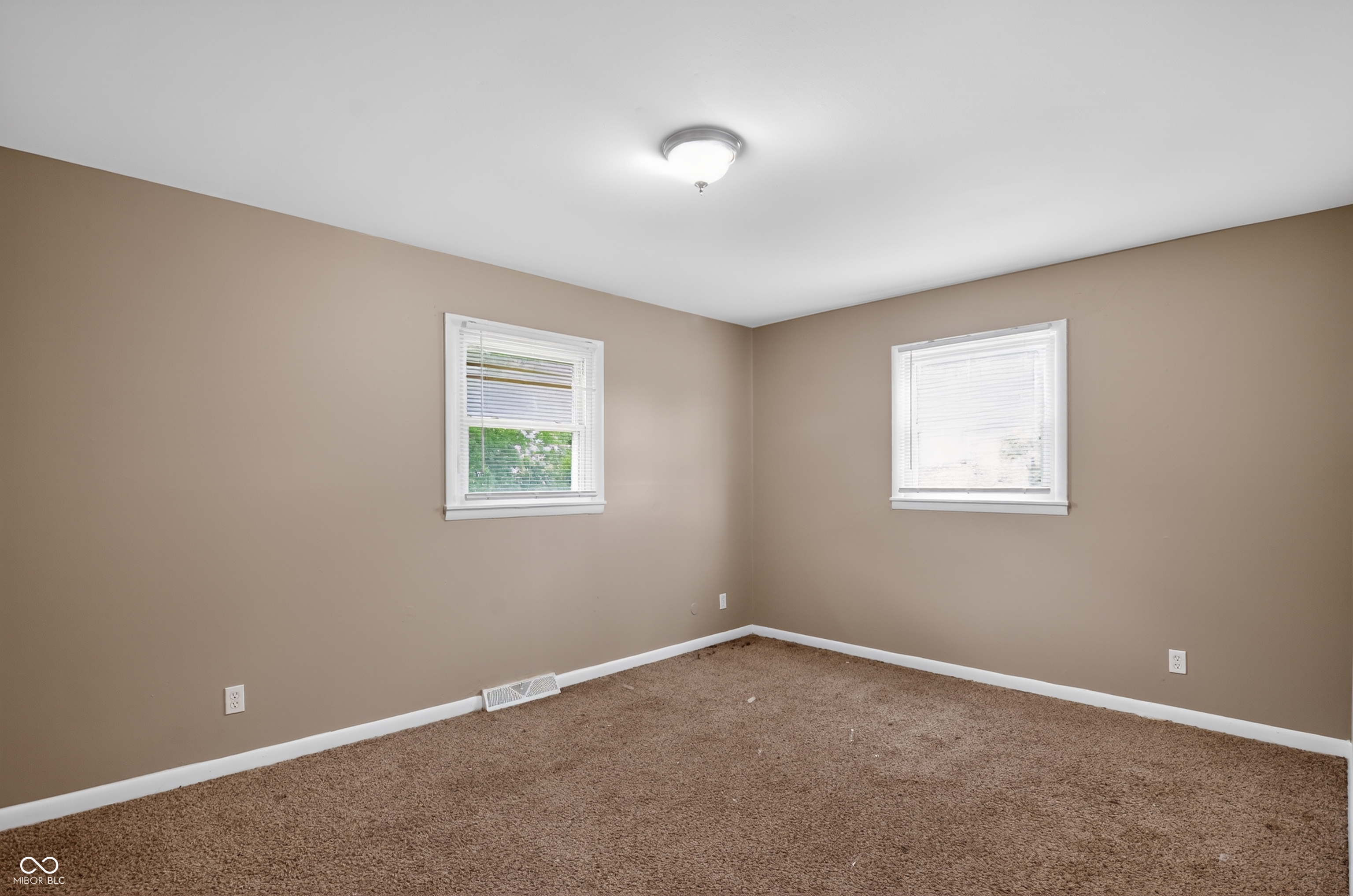 4231 Thompson Road Indianapolis, IN 46237 - Photo 11 of 40