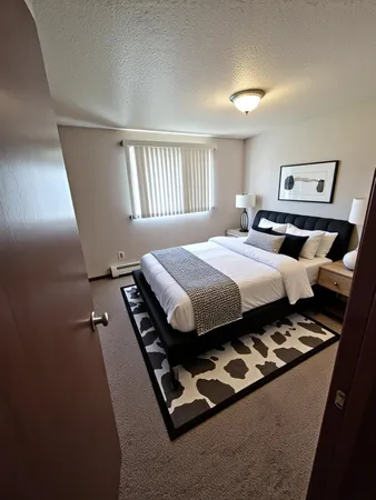 $800 | 1918 Greenwood Street East, Thief River Falls, MN 56701